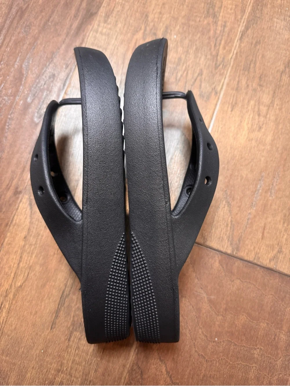 CROCS Black Platform Flip-Flop Thong Sandals Black - Size 9 Women